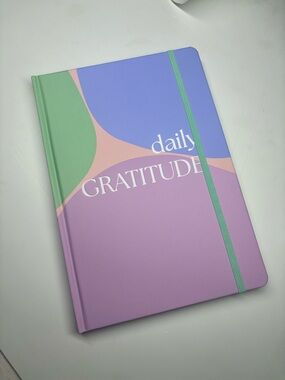 ✨ Dreamy Pastel Daily Gratitude Journal & Undated Planner ✨ 10x7